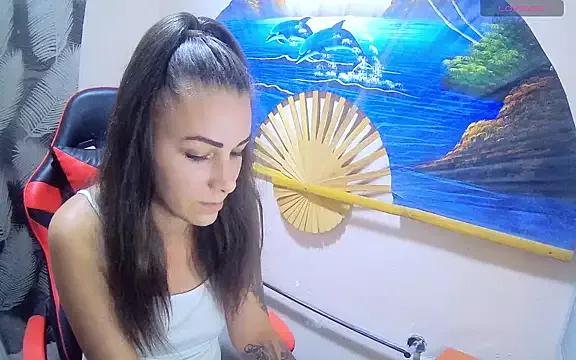 Catbaby32 on StripChat