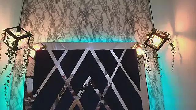 charlotte_bluee on StripChat