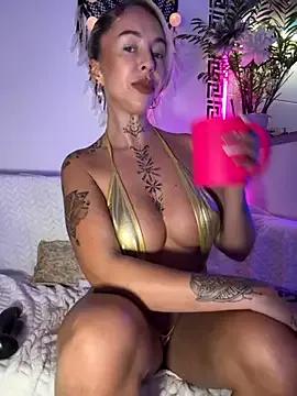 CheekyChels — get both boobs out and play 