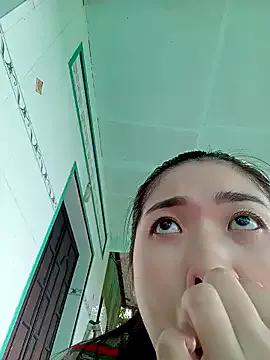 Cherry_pusy99 on StripChat