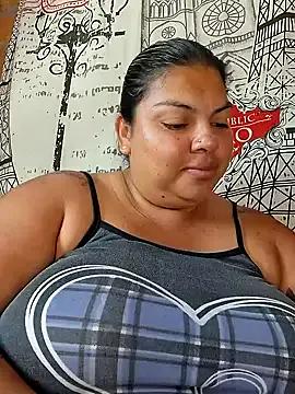 chubby_sexy_big_tits on StripChat