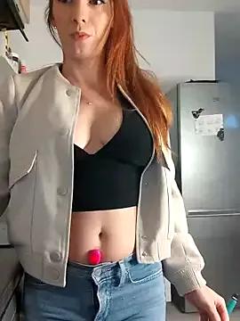 clara-francaise on StripChat