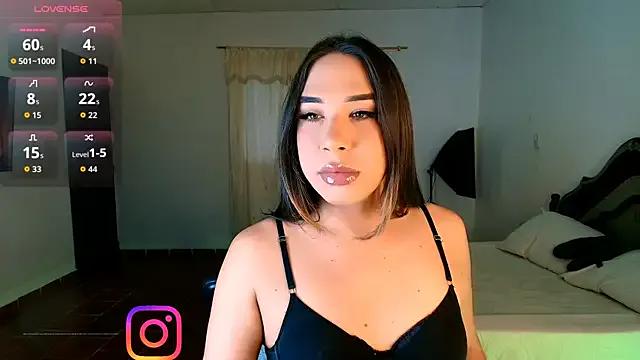 cristal_0381 on StripChat