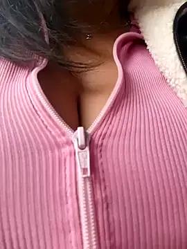 Cristal__04 on StripChat