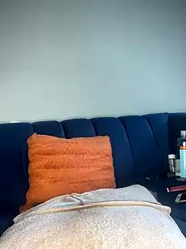 Curveysinaa on StripChat