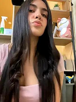 DaphneUwu on StripChat