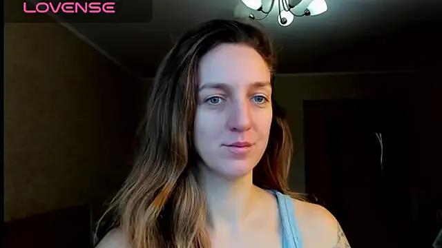 desired_zzoya on StripChat