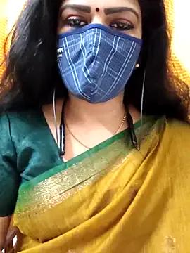 dhoorika on StripChat