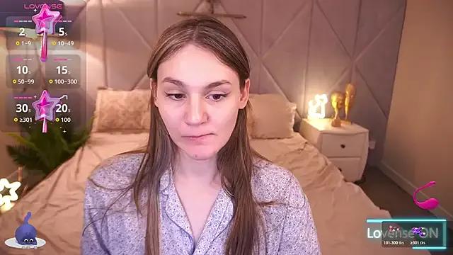 DiamondGoldie on StripChat