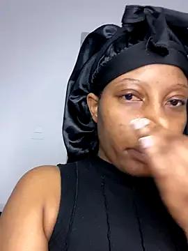 Diamondpussy97 on StripChat