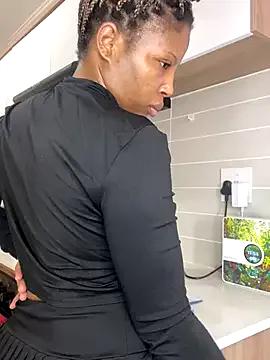 Diamondpussy97 on StripChat