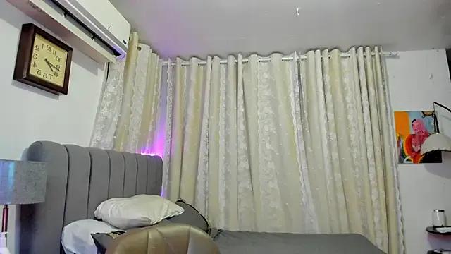 DsexiestQueenx on StripChat