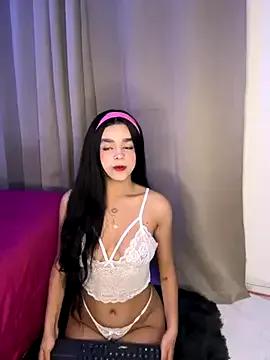 Dulcekitty__ on StripChat