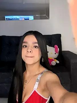 Dulcekitty__ on StripChat