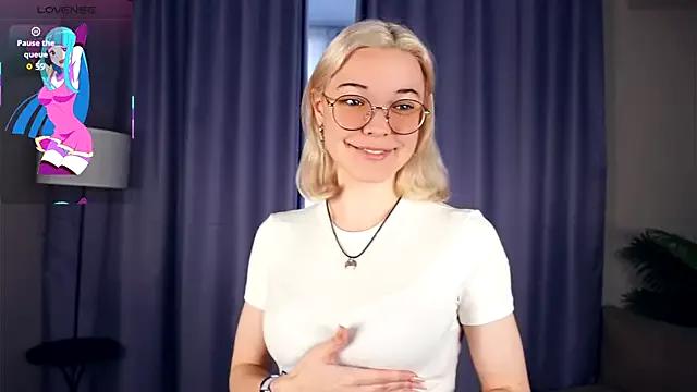 EdaKirkIin on StripChat