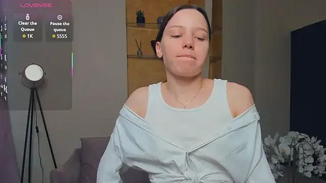 EdinaCordner on StripChat