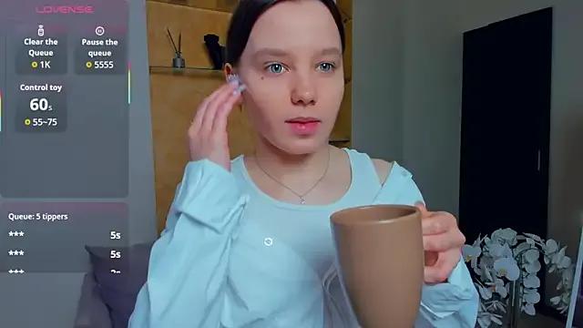 EdinaCordner on StripChat