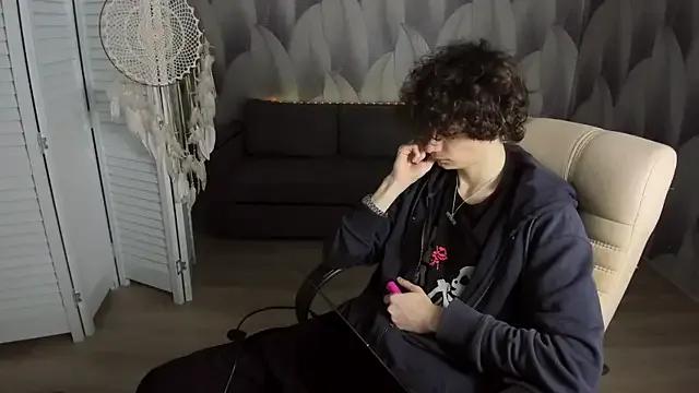 Edvard_Blare on StripChat