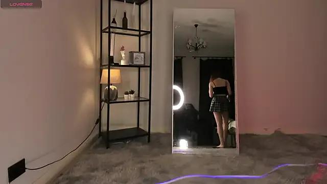 elfinvibes on StripChat