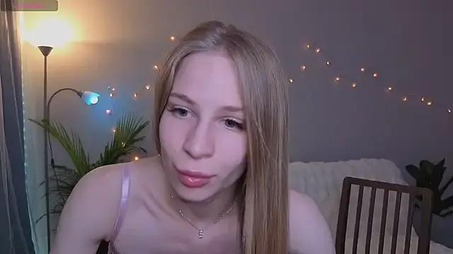 Elis_Fox on StripChat