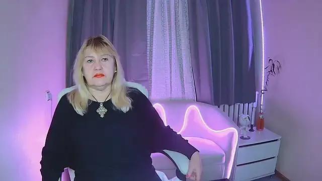 EmmaEllison on StripChat