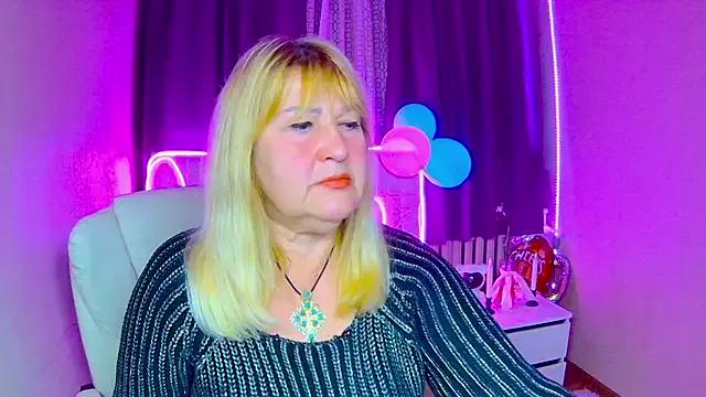 EmmaEllison on StripChat