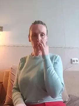 Evelina_cute on StripChat