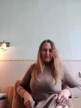 Evelina_cute on StripChat