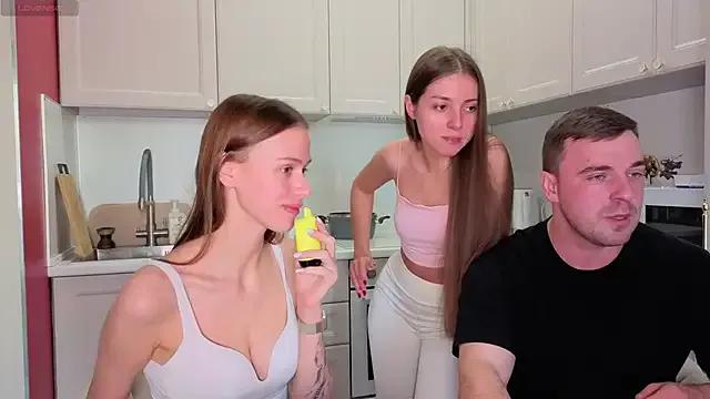 fcjuicy_pussy on StripChat