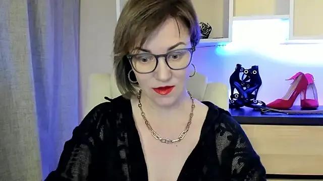 feliziaDesire — bra off