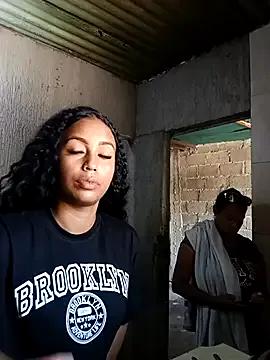 Fernanda30 on StripChat