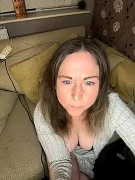 foxy-Chantelle — Spit over tits