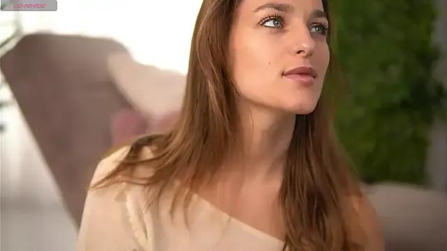 FreyaHeart on StripChat