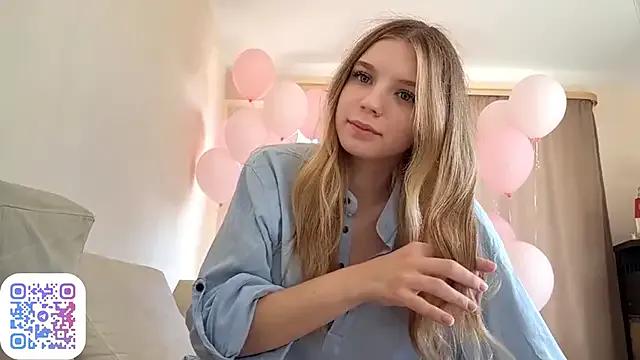 FruityXo on StripChat