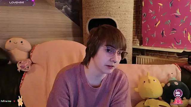 GamerGirl_Eve — LT gets 2 Videos + 2 Pics ( )*