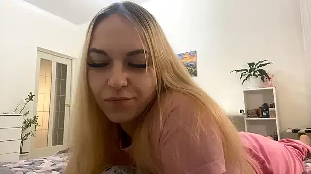 GingerMikos on StripChat