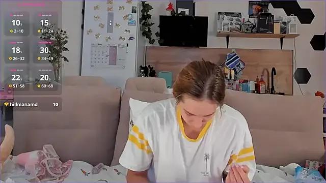 Girl_alone_home on StripChat