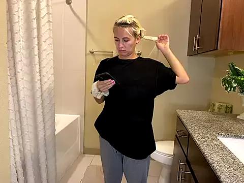 girlfriendmissy on StripChat