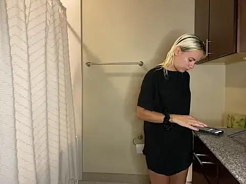 girlfriendmissy on StripChat