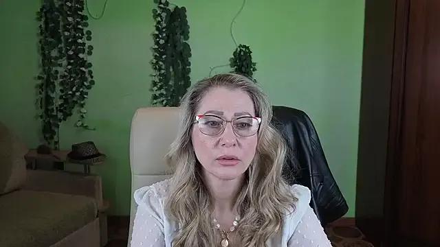 Habibi_Honeyy — Passionate tongue