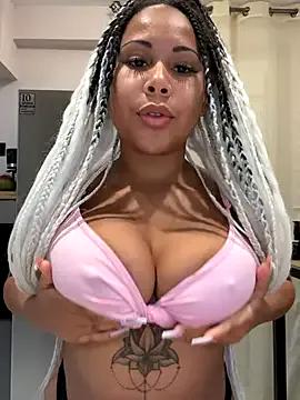 HaileyDiana on StripChat