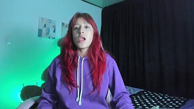 HairyKitty__ on StripChat