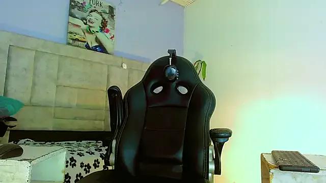 HannibalLester on StripChat