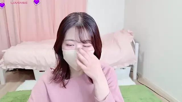 Haru_chiii on StripChat