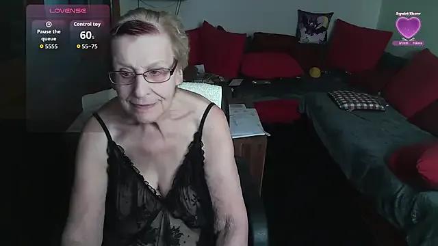 HeisseomaOriginal on StripChat