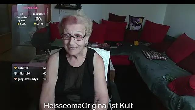 HeisseomaOriginal on StripChat