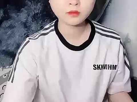 hilyti12 on StripChat