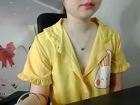 hilyti12 on StripChat