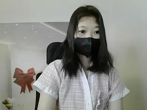 hilyti12 on StripChat