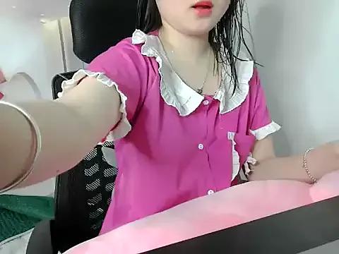 hilyti12 on StripChat